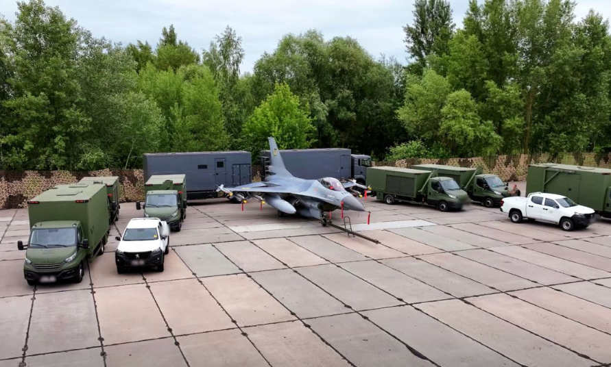 F-16 Ukraine và tuyệt kỹ tàng hình trước cả khi cất cánh 3
