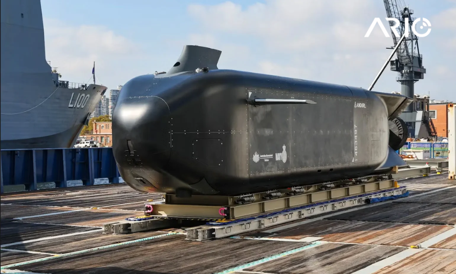 Úc vượt mặt Mỹ trong phát triển tàu ngầm không người lái XLUUV 3